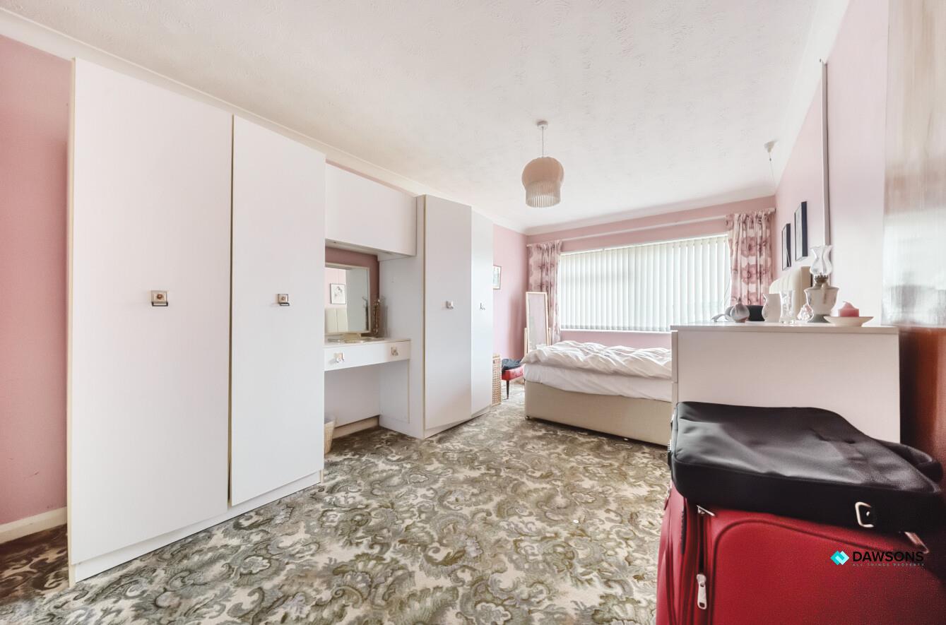 Y Llwyn, Llanelli, SA15 1JT